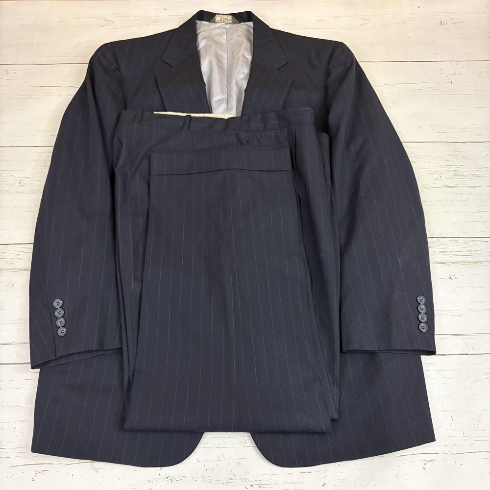 Paul Stuart Suit Mens Pinstripe Wool 2 Pc Tailored In USA Lined Classic